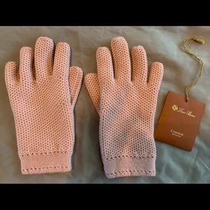 Loro Piana baby pink cashmere gloves. Never worn